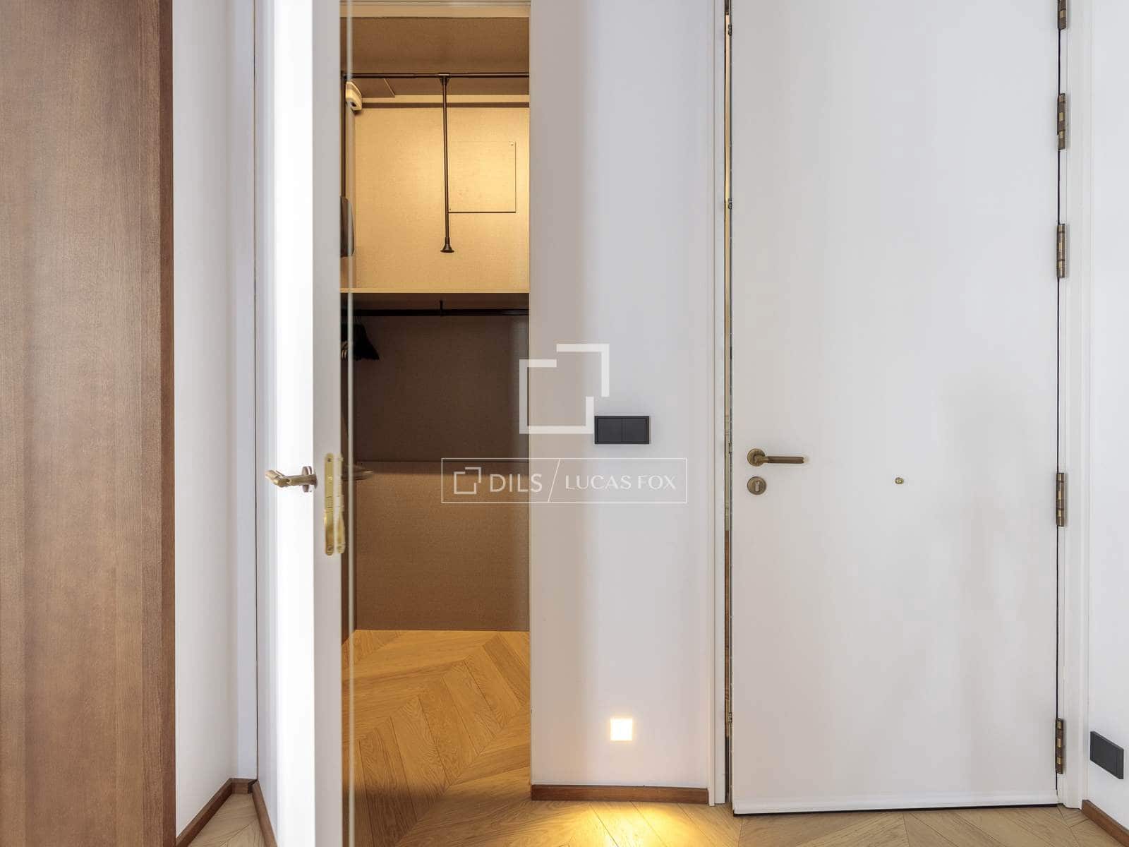 2 bedroom Apartment for rent in Madrid city with pool - € 15,000 (Ref: 9905038)