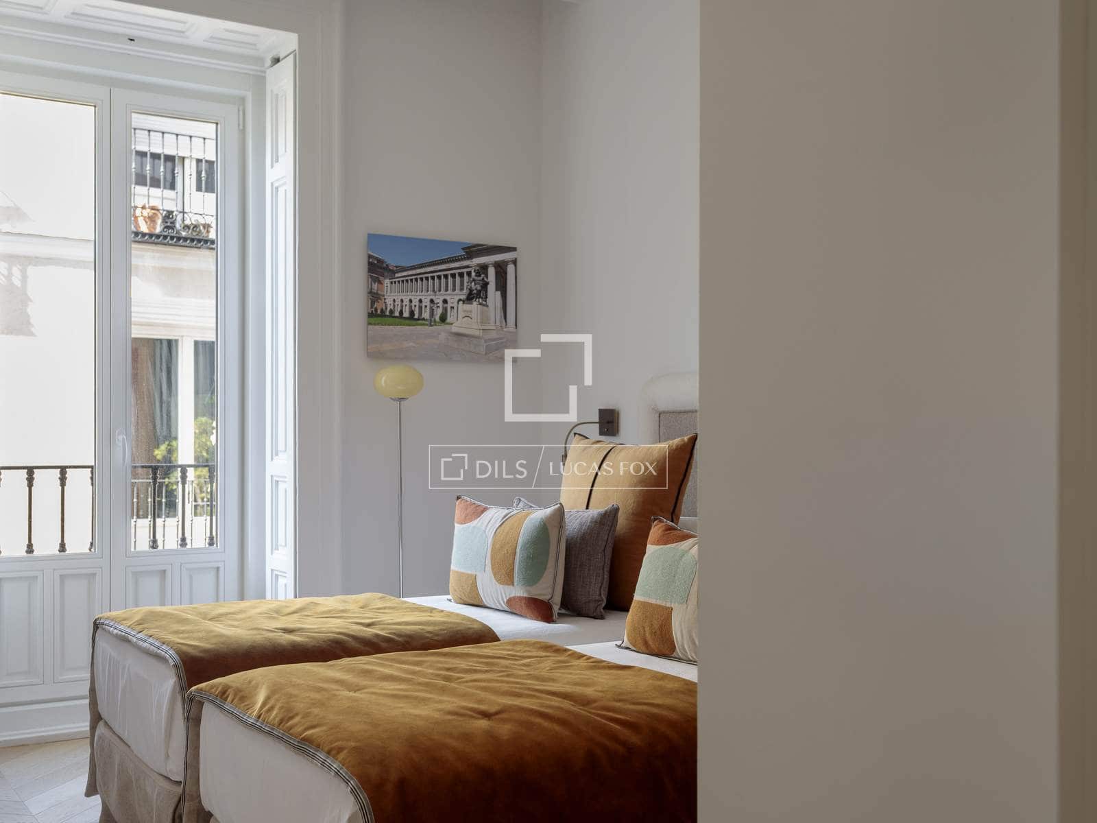 2 bedroom Apartment for rent in Madrid city with pool - € 15,000 (Ref: 9905038)
