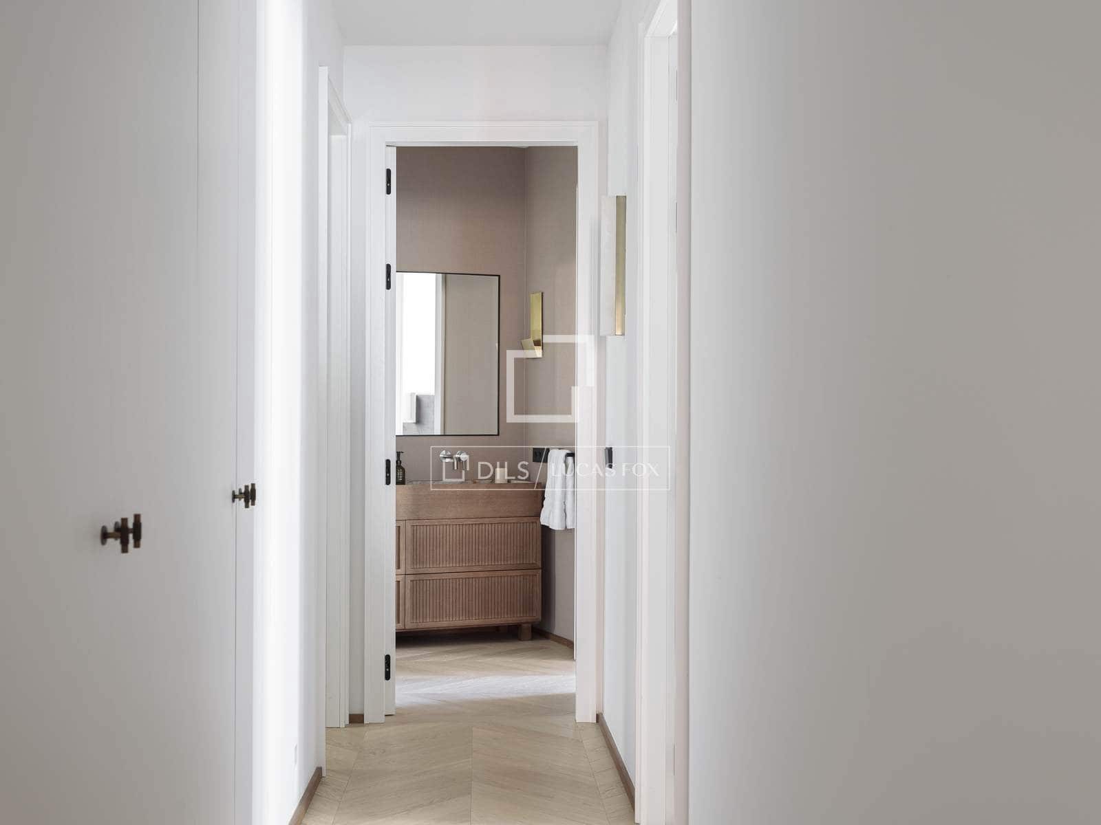2 bedroom Apartment for rent in Madrid city with pool - € 15,000 (Ref: 9905038)