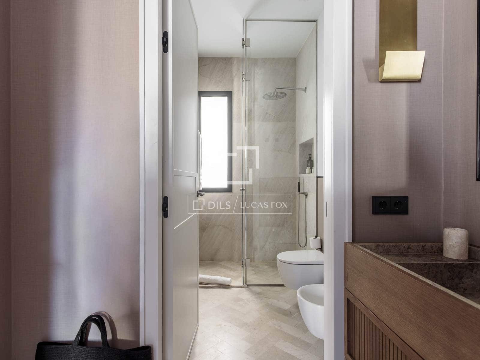 2 bedroom Apartment for rent in Madrid city with pool - € 15,000 (Ref: 9905038)