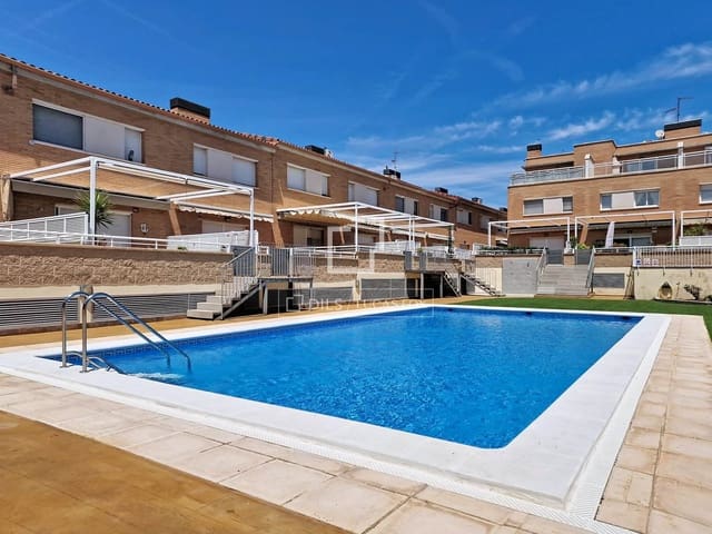 3 sovrum Villa till salu i Cubelles med pool garage - 410 000 € (Ref: 9905039)