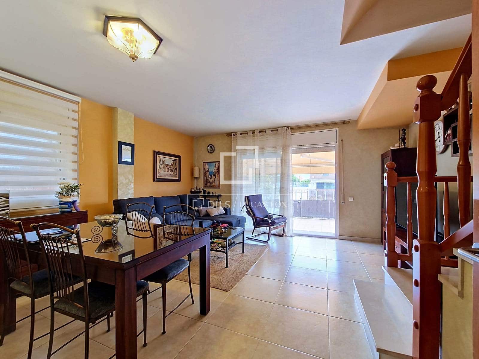 3 sovrum Villa till salu i Cubelles med pool garage - 410 000 € (Ref: 9905039)