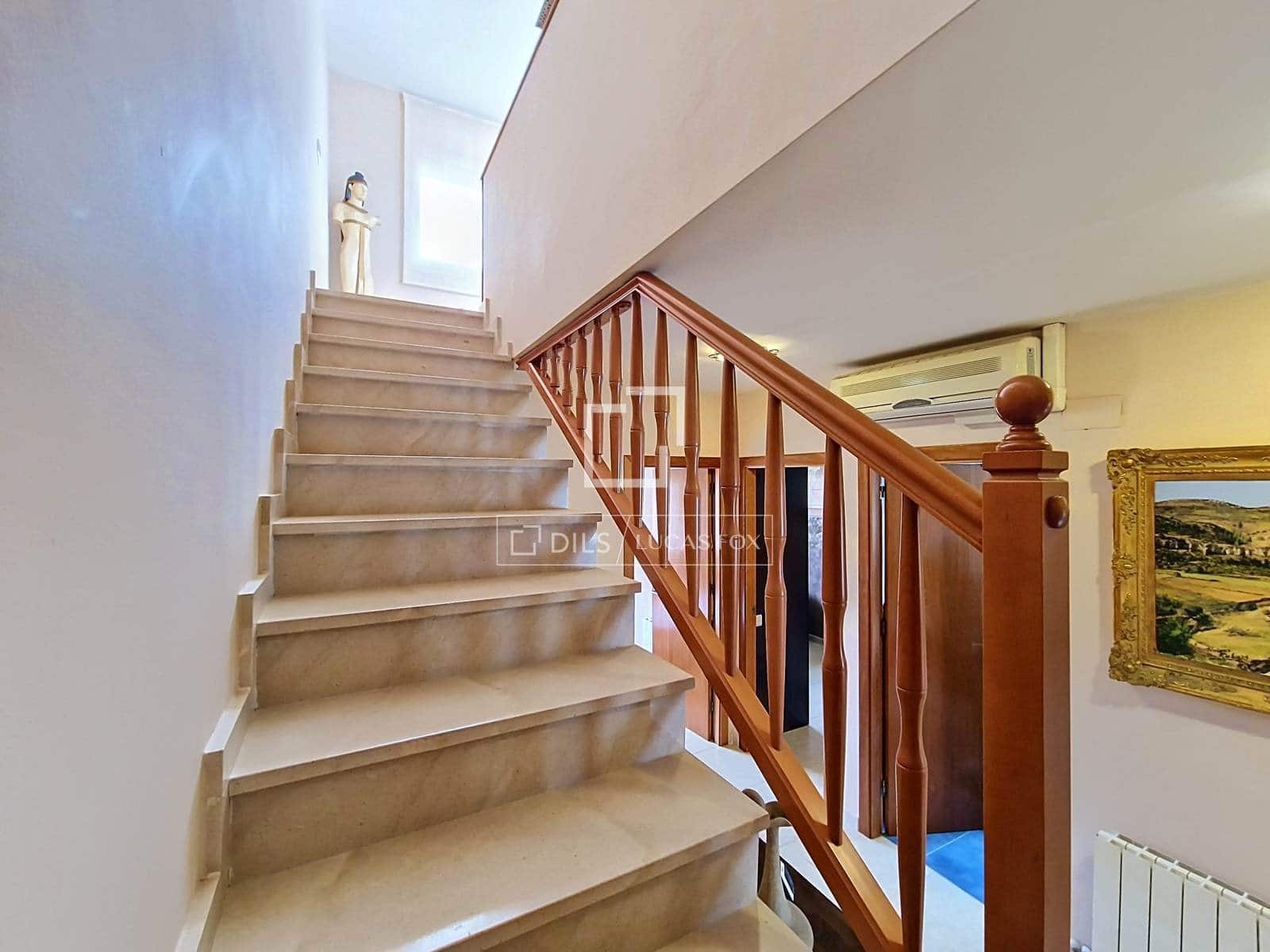 3 sovrum Villa till salu i Cubelles med pool garage - 410 000 € (Ref: 9905039)