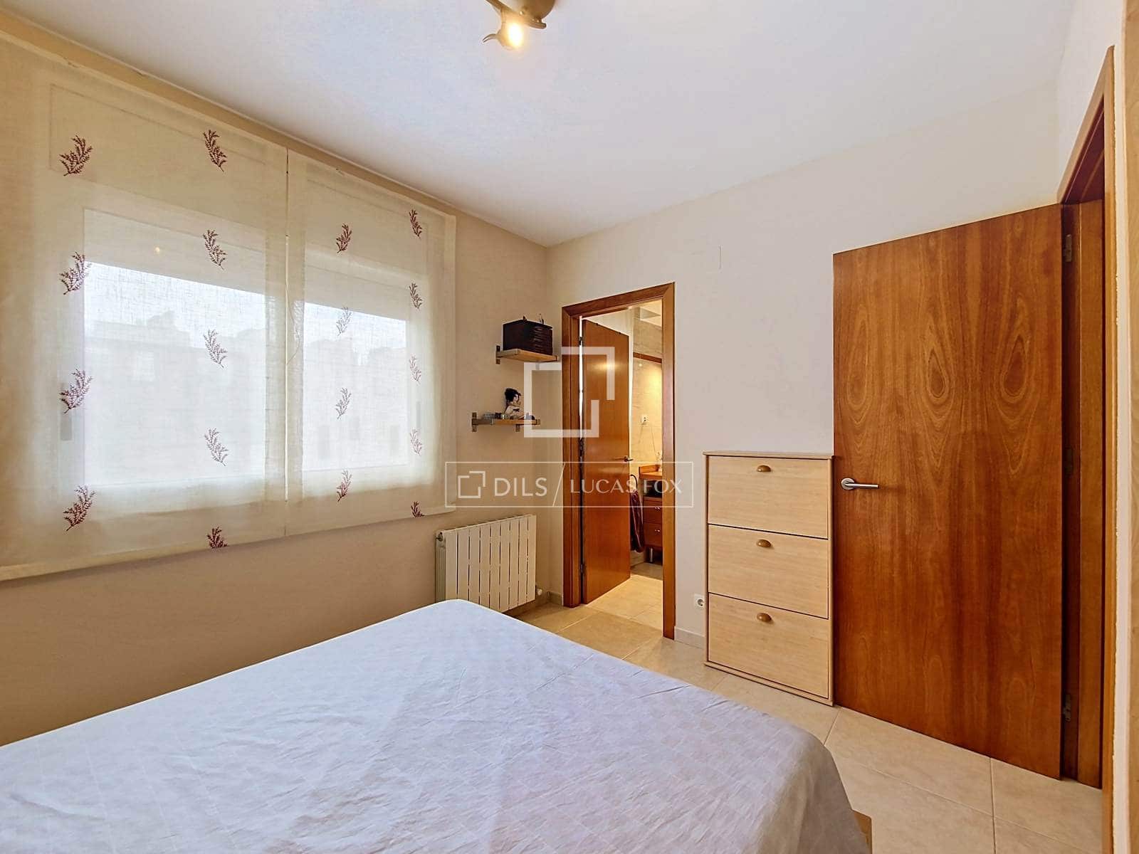 3 sovrum Villa till salu i Cubelles med pool garage - 410 000 € (Ref: 9905039)