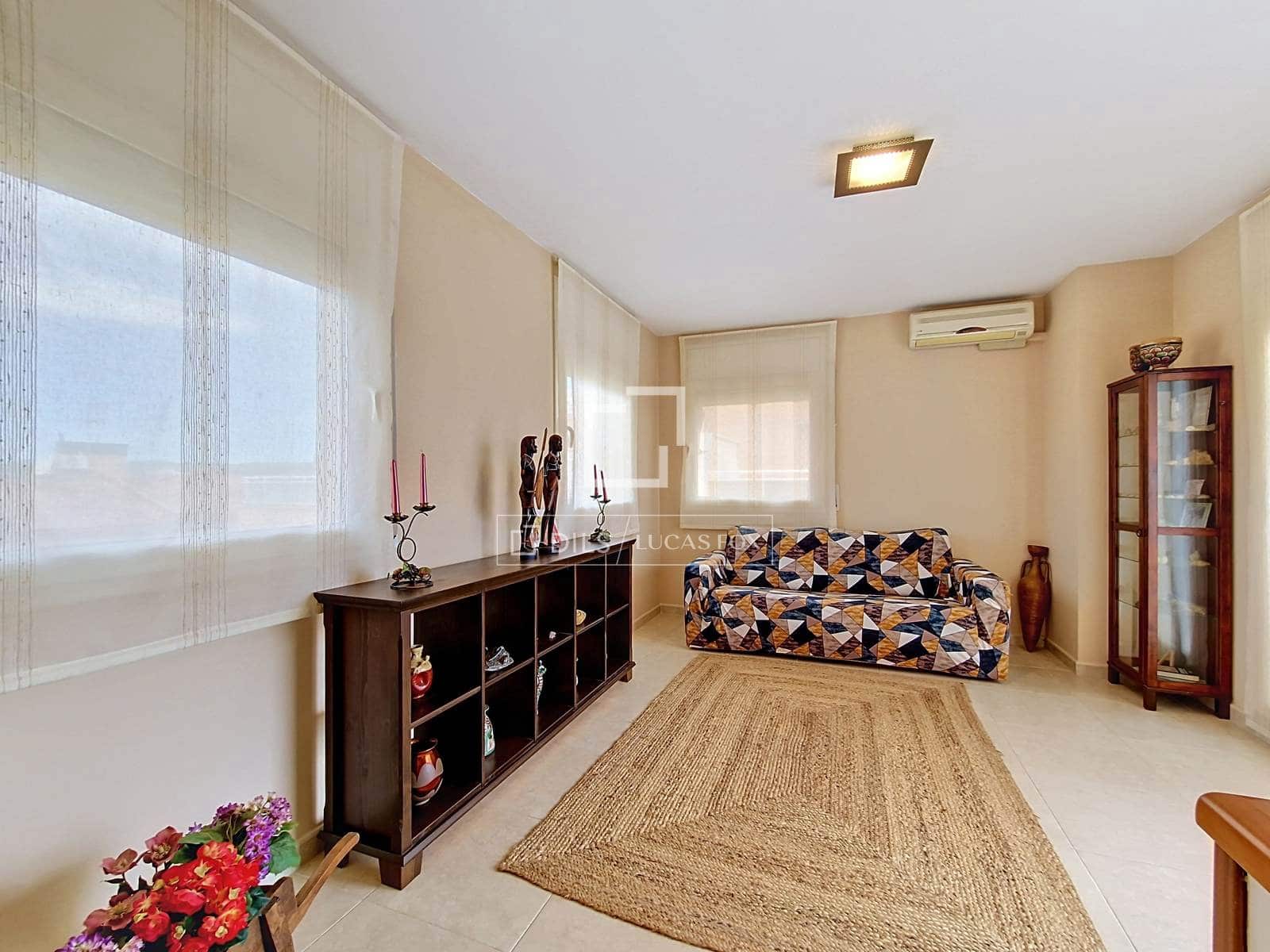 3 sovrum Villa till salu i Cubelles med pool garage - 410 000 € (Ref: 9905039)