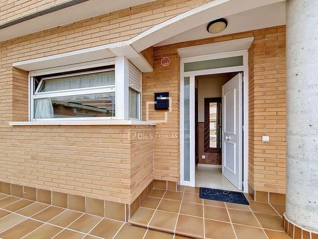 3 soveværelse Villa til salg i Cubelles med swimmingpool garage - € 410.000 (Ref: 9905039)