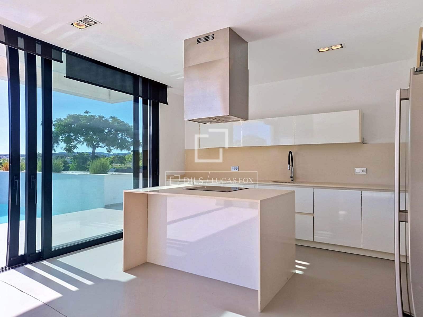 3 quarto Moradia para venda em Vilanova i la Geltru com piscina garagem - 1 090 000 € (Ref: 9905042)
