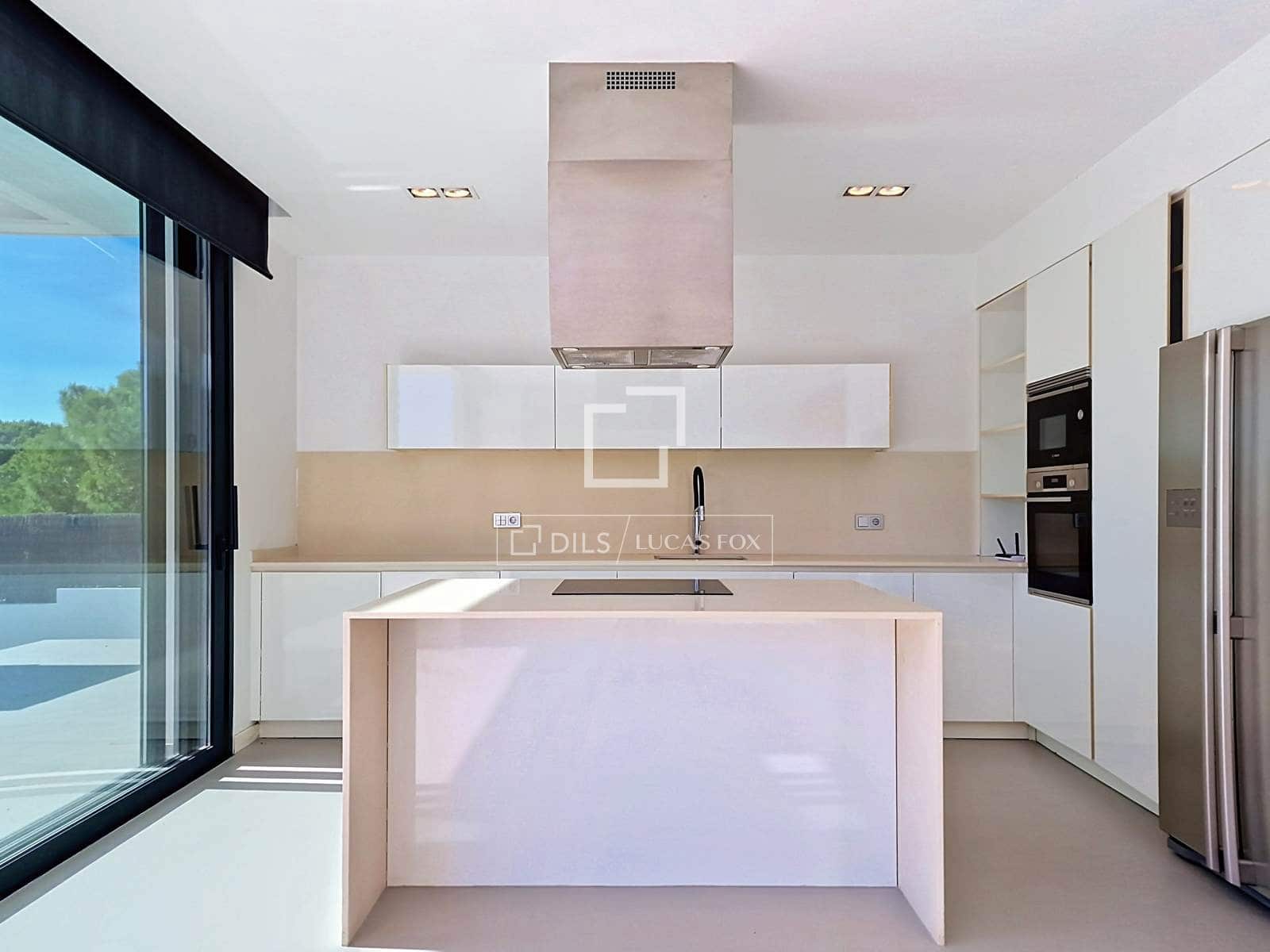 3 quarto Moradia para venda em Vilanova i la Geltru com piscina garagem - 1 090 000 € (Ref: 9905042)