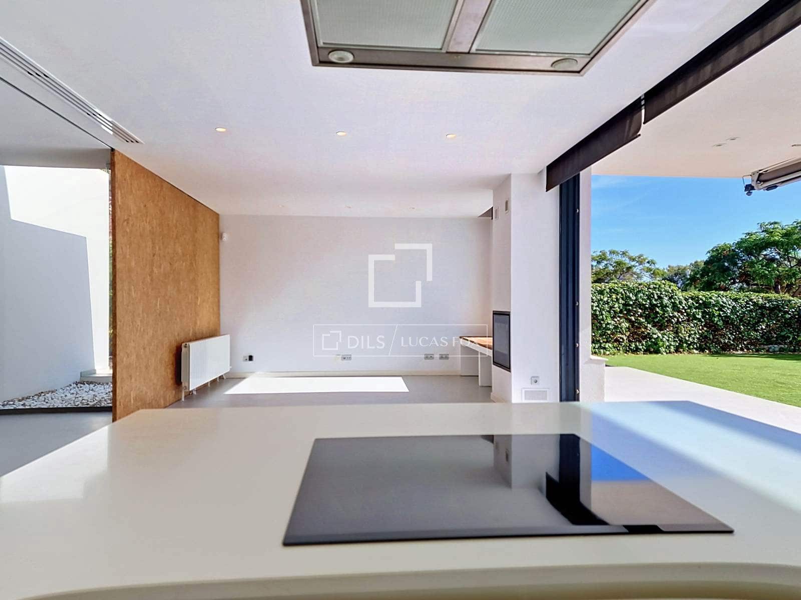 3 quarto Moradia para venda em Vilanova i la Geltru com piscina garagem - 1 090 000 € (Ref: 9905042)