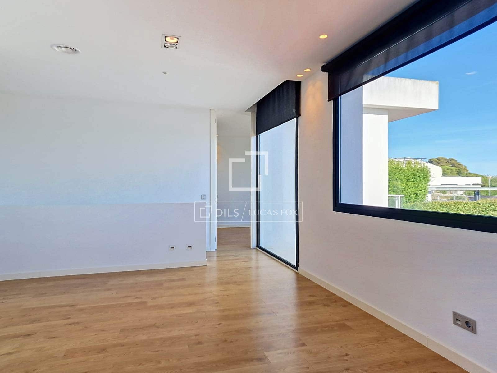 3 quarto Moradia para venda em Vilanova i la Geltru com piscina garagem - 1 090 000 € (Ref: 9905042)