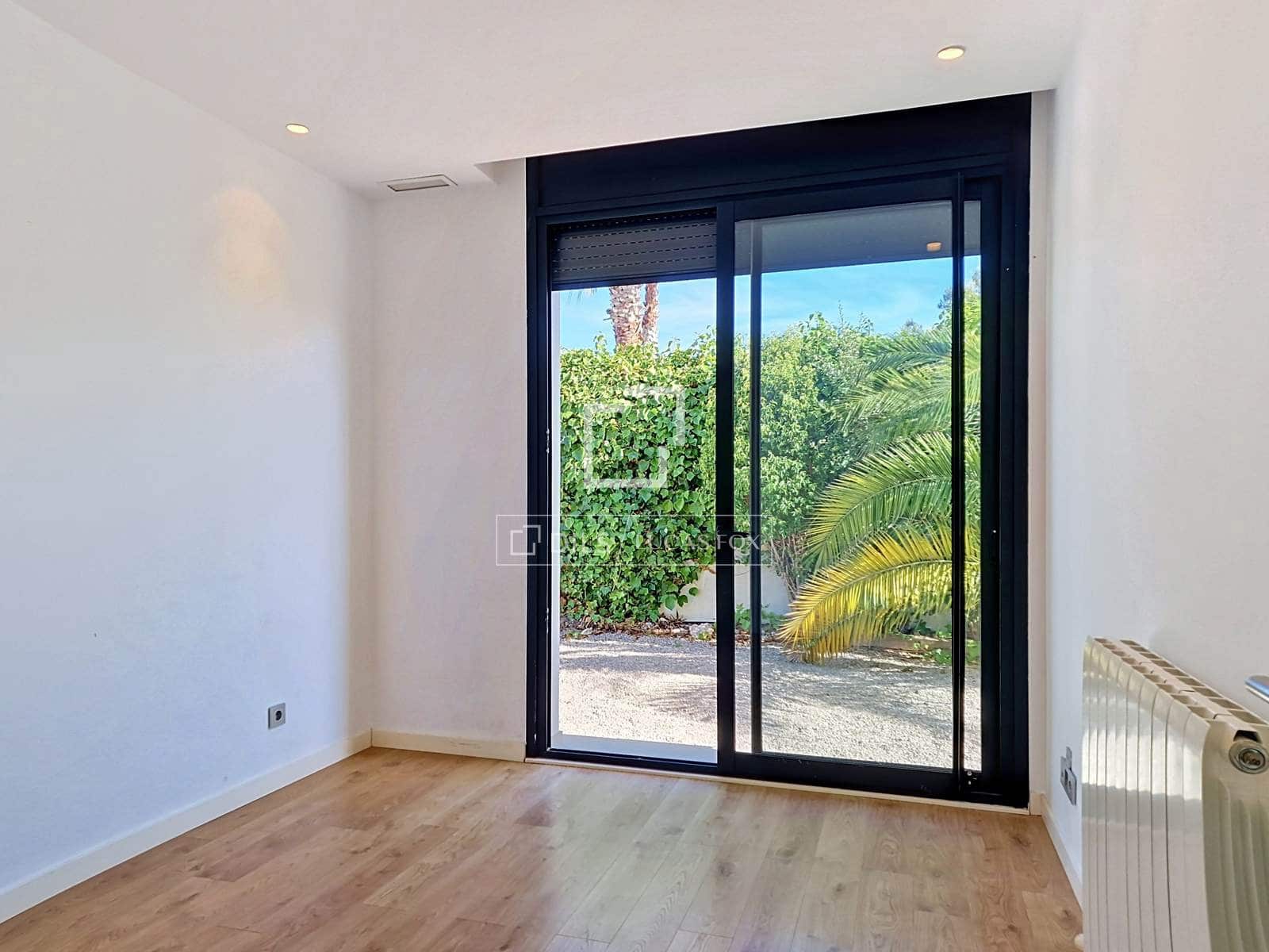 3 quarto Moradia para venda em Vilanova i la Geltru com piscina garagem - 1 090 000 € (Ref: 9905042)