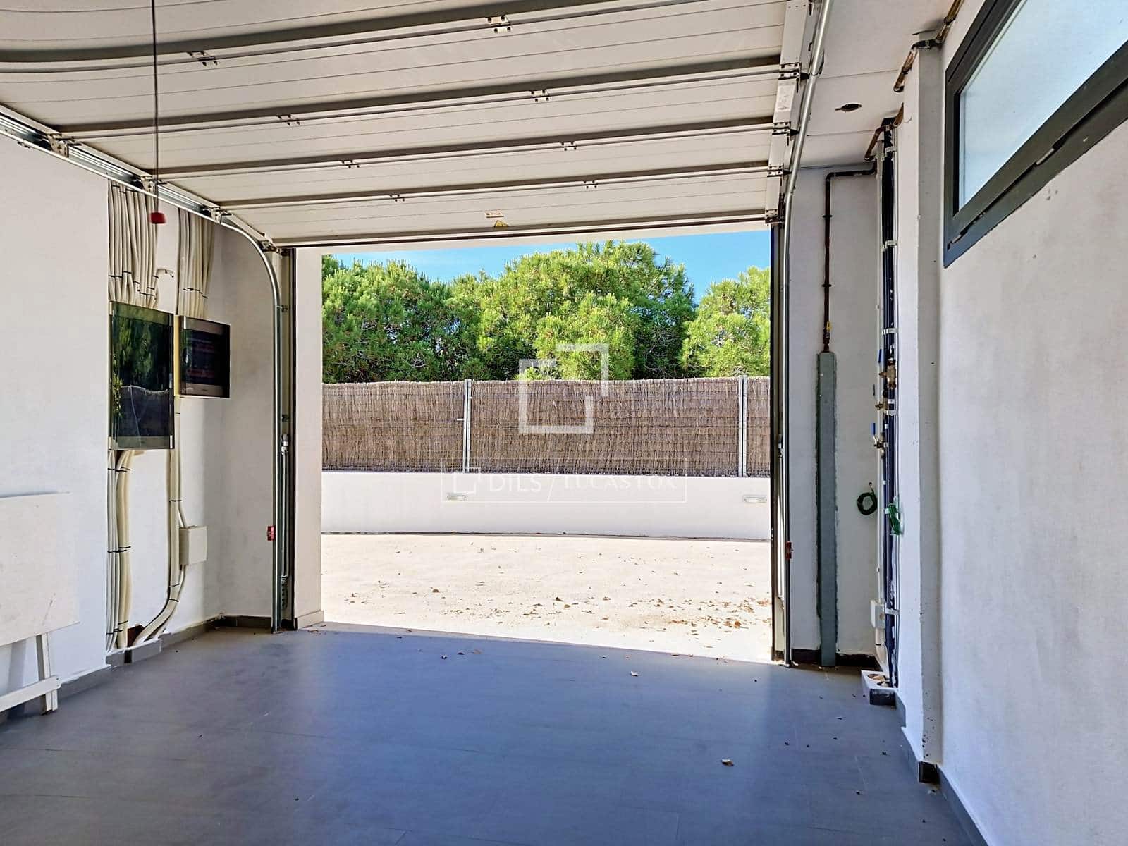 3 quarto Moradia para venda em Vilanova i la Geltru com piscina garagem - 1 090 000 € (Ref: 9905042)