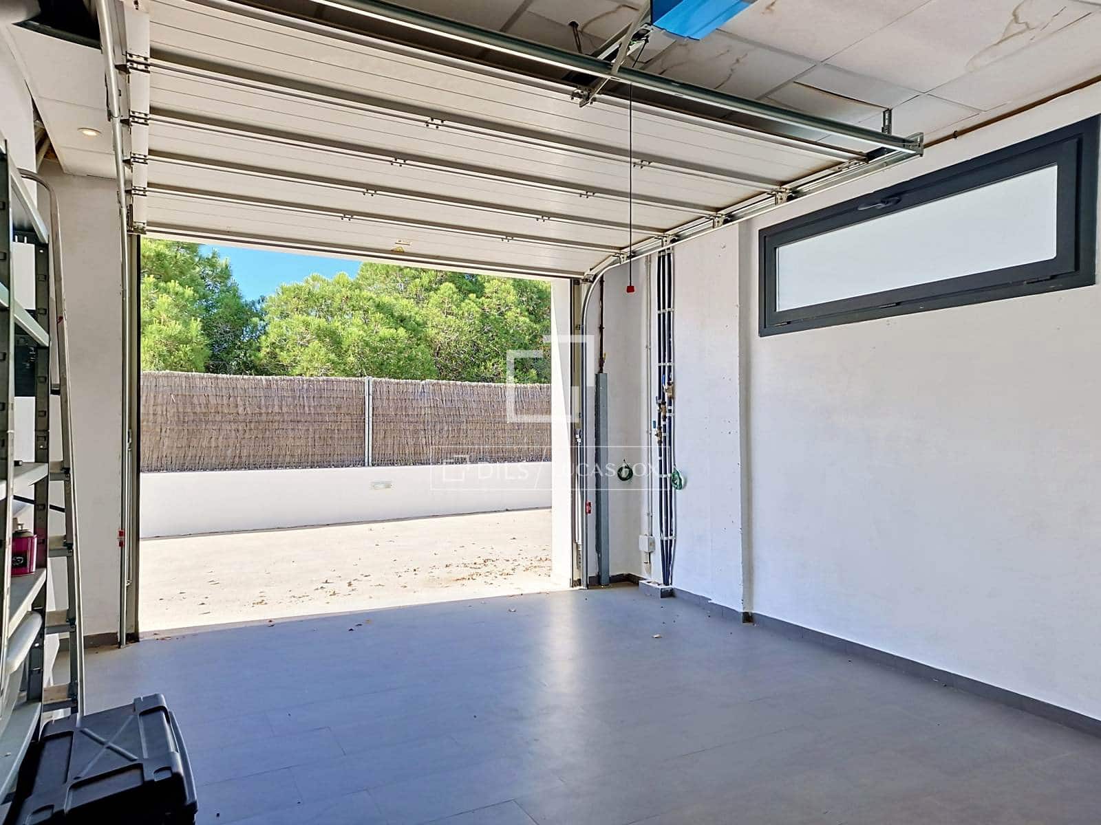 3 quarto Moradia para venda em Vilanova i la Geltru com piscina garagem - 1 090 000 € (Ref: 9905042)