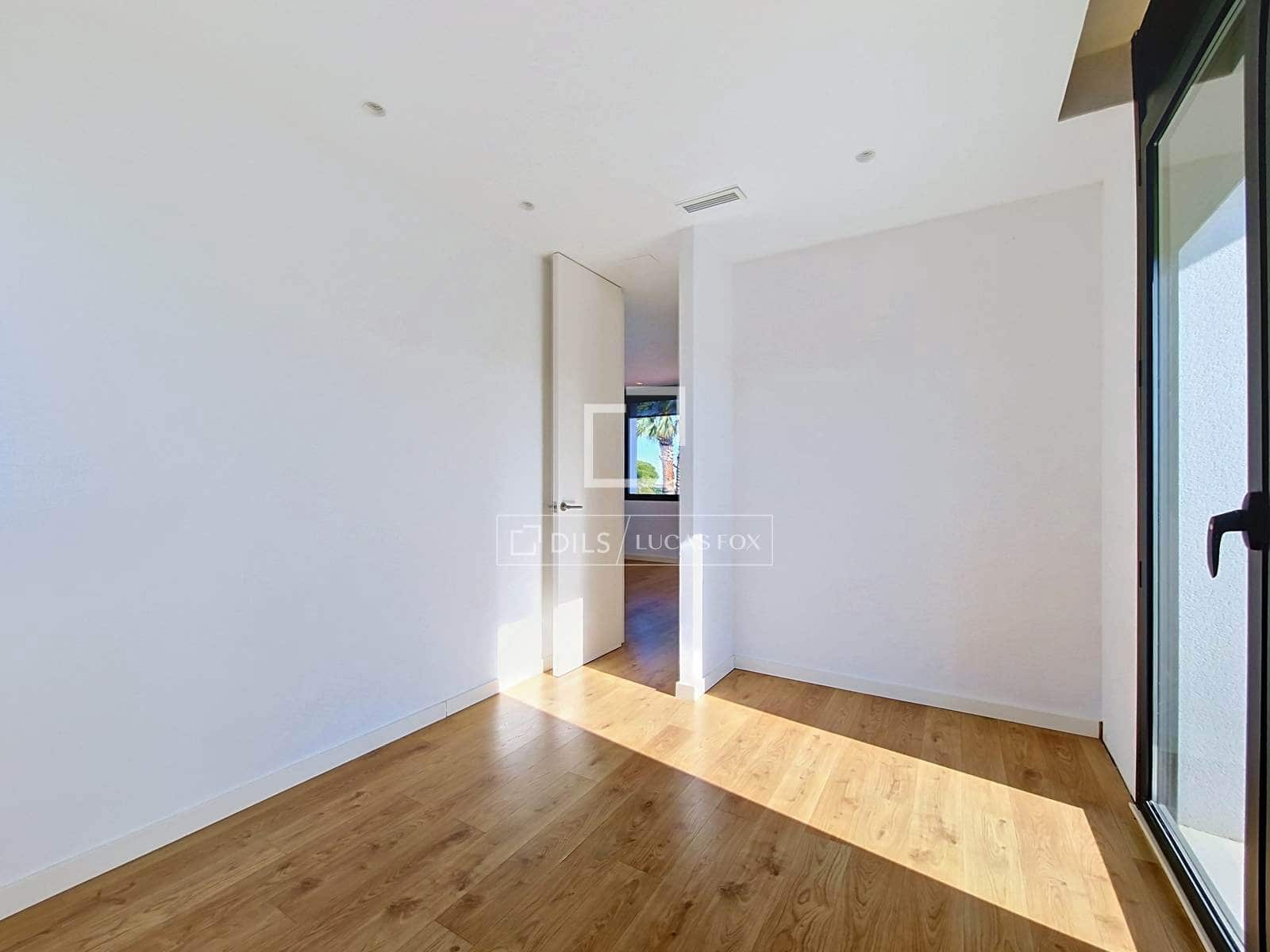 3 quarto Moradia para venda em Vilanova i la Geltru com piscina garagem - 1 090 000 € (Ref: 9905042)