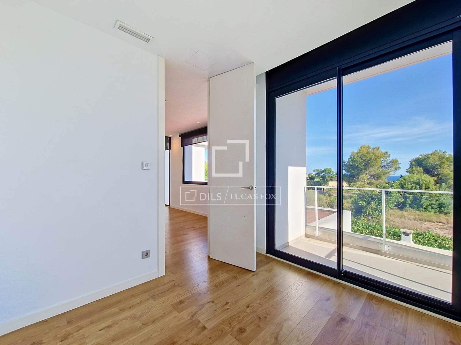 3 quarto Moradia para venda em Vilanova i la Geltru com piscina garagem - 1 090 000 € (Ref: 9905042)