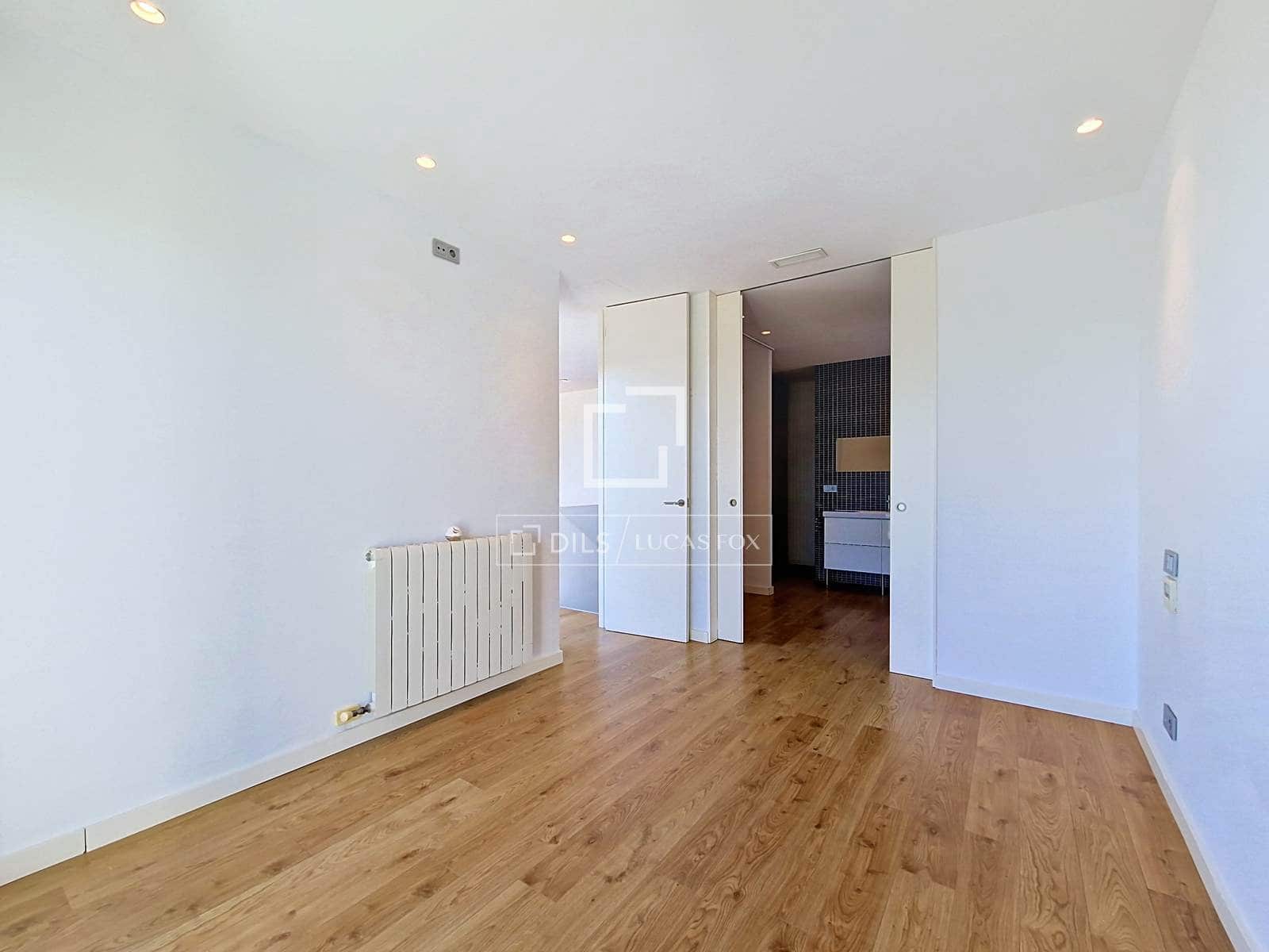 3 quarto Moradia para venda em Vilanova i la Geltru com piscina garagem - 1 090 000 € (Ref: 9905042)