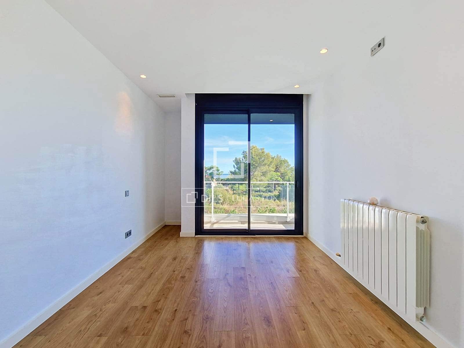 3 quarto Moradia para venda em Vilanova i la Geltru com piscina garagem - 1 090 000 € (Ref: 9905042)