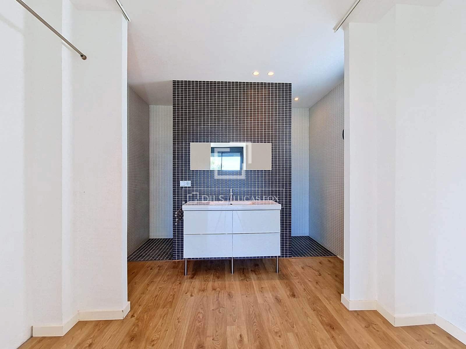 3 quarto Moradia para venda em Vilanova i la Geltru com piscina garagem - 1 090 000 € (Ref: 9905042)