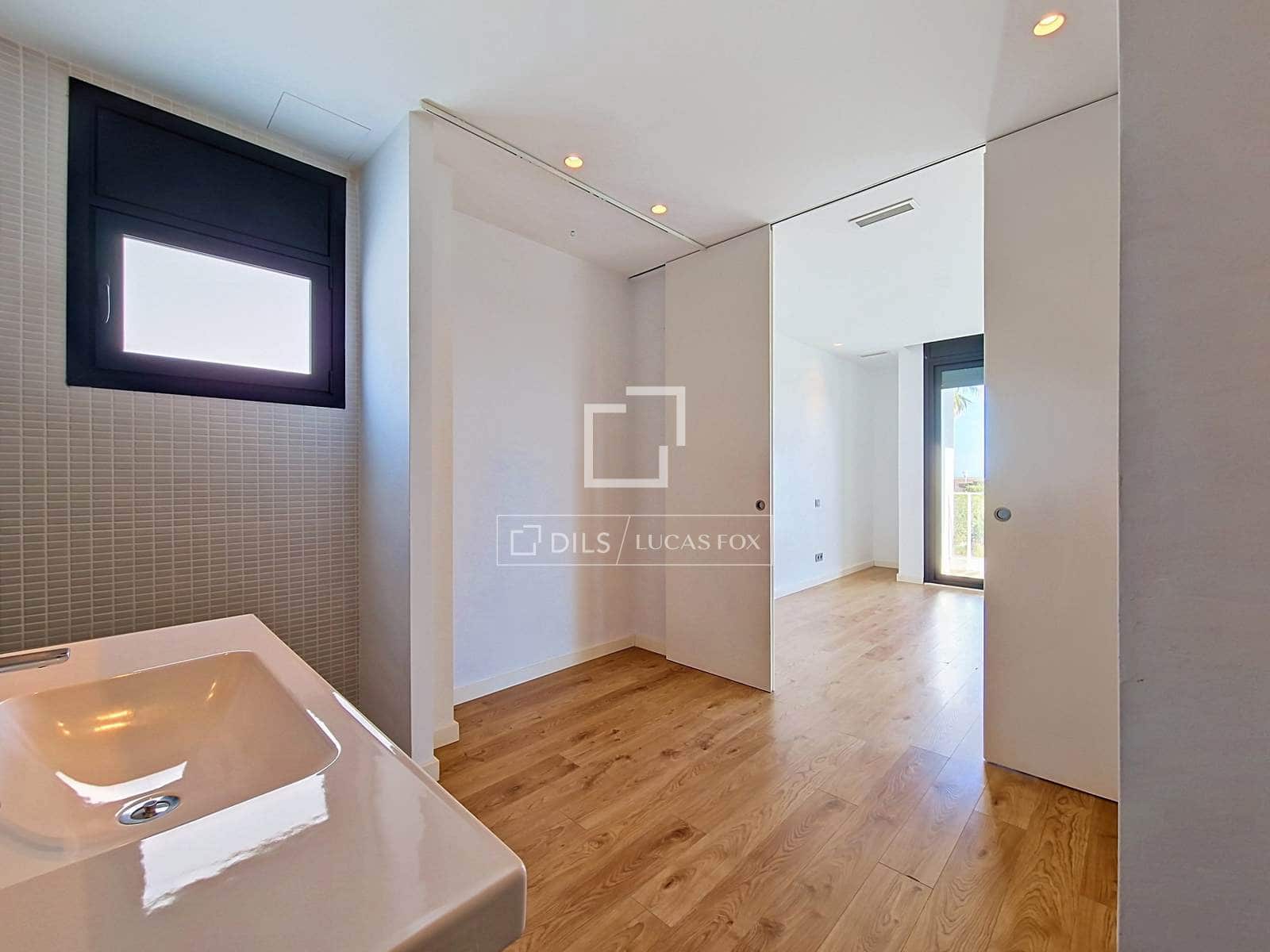 3 quarto Moradia para venda em Vilanova i la Geltru com piscina garagem - 1 090 000 € (Ref: 9905042)