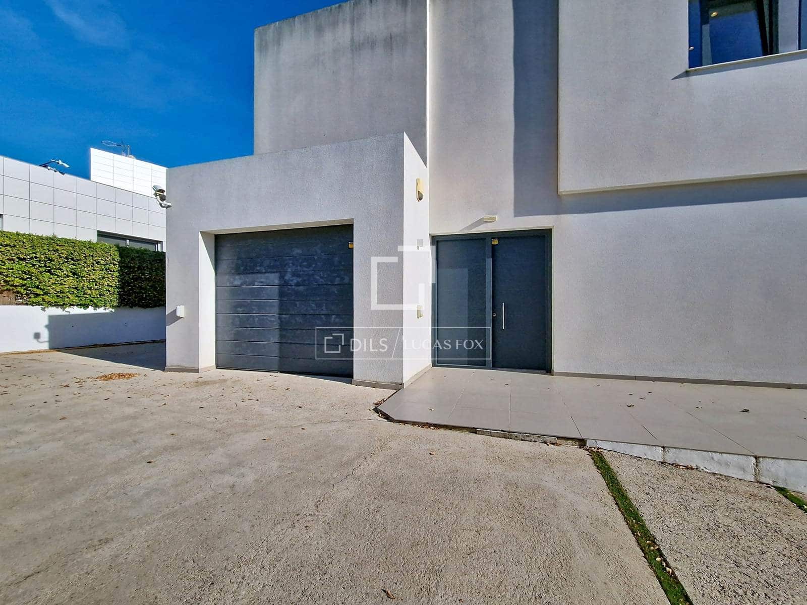3 quarto Moradia para venda em Vilanova i la Geltru com piscina garagem - 1 090 000 € (Ref: 9905042)