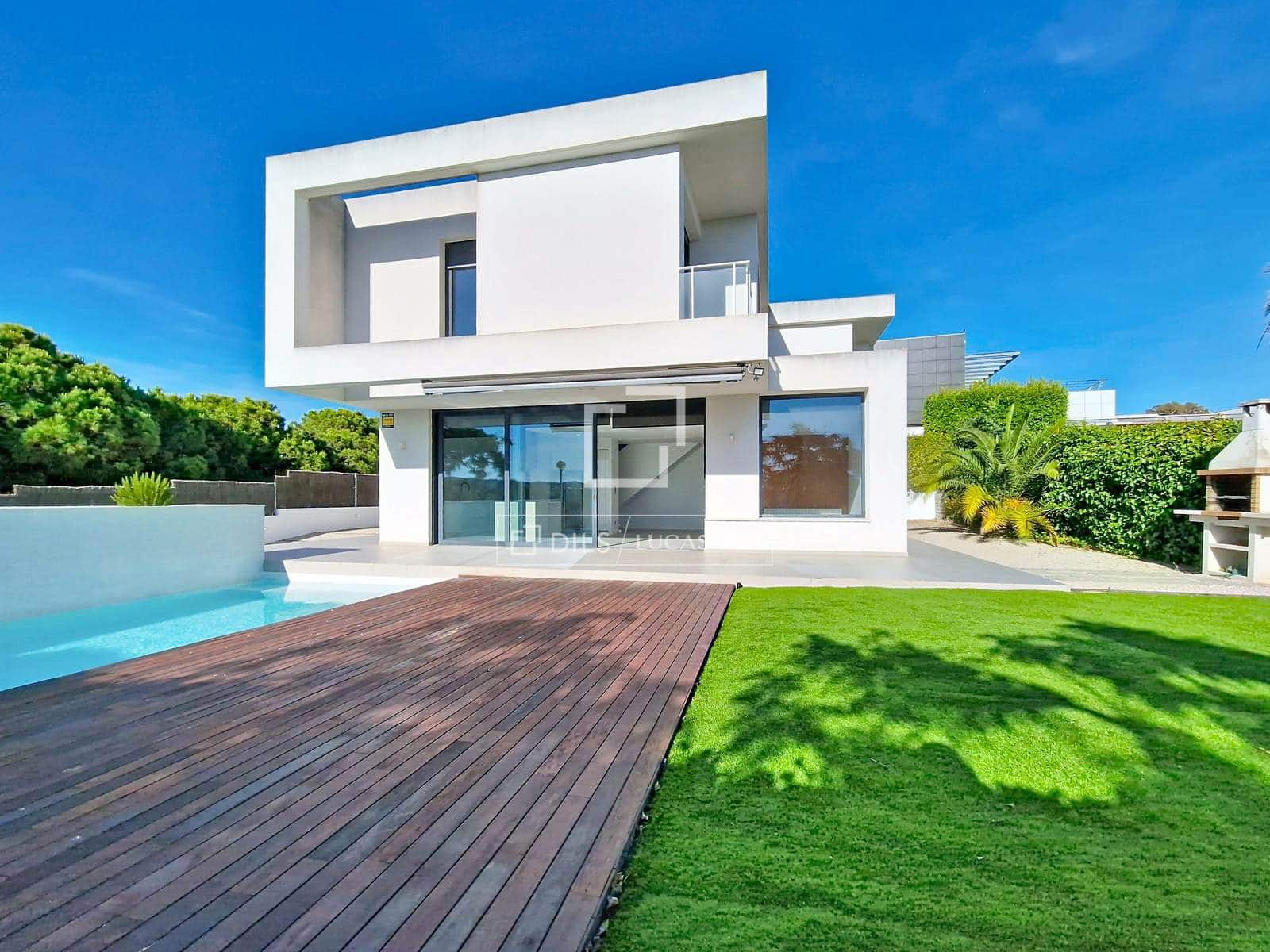 3 quarto Moradia para venda em Vilanova i la Geltru com piscina garagem - 1 090 000 € (Ref: 9905042)