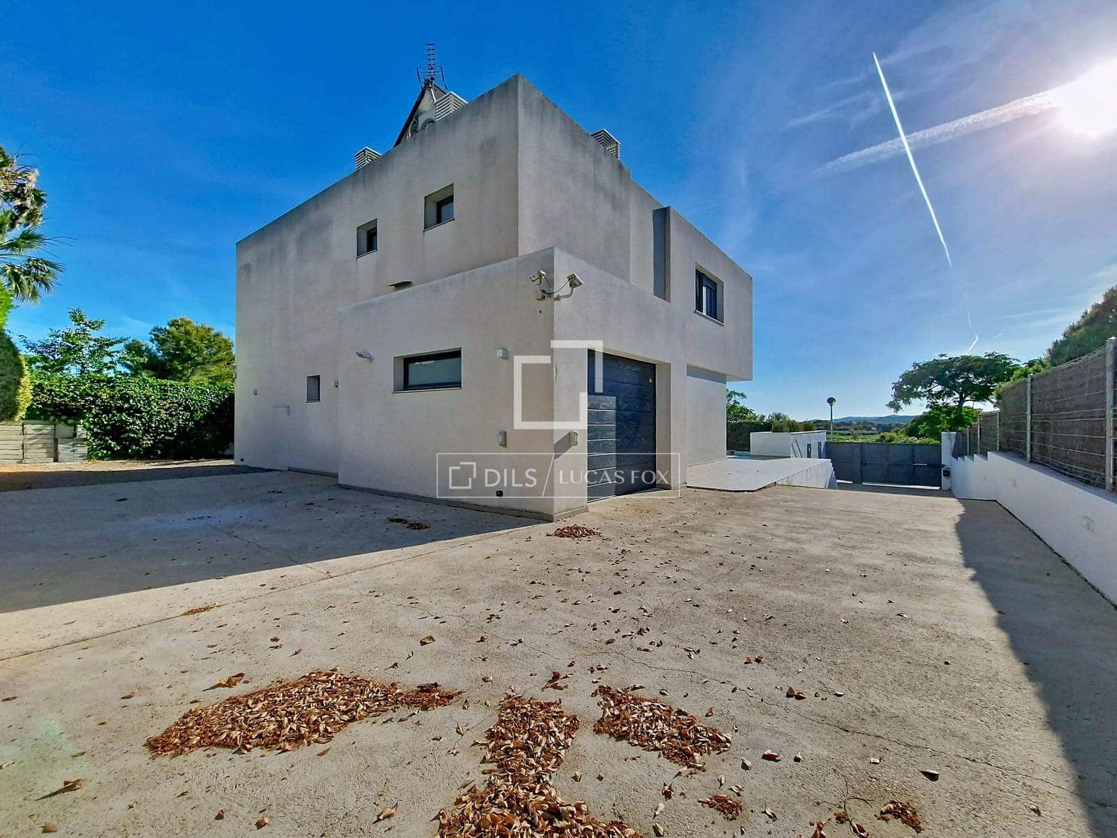 3 quarto Moradia para venda em Vilanova i la Geltru com piscina garagem - 1 090 000 € (Ref: 9905042)