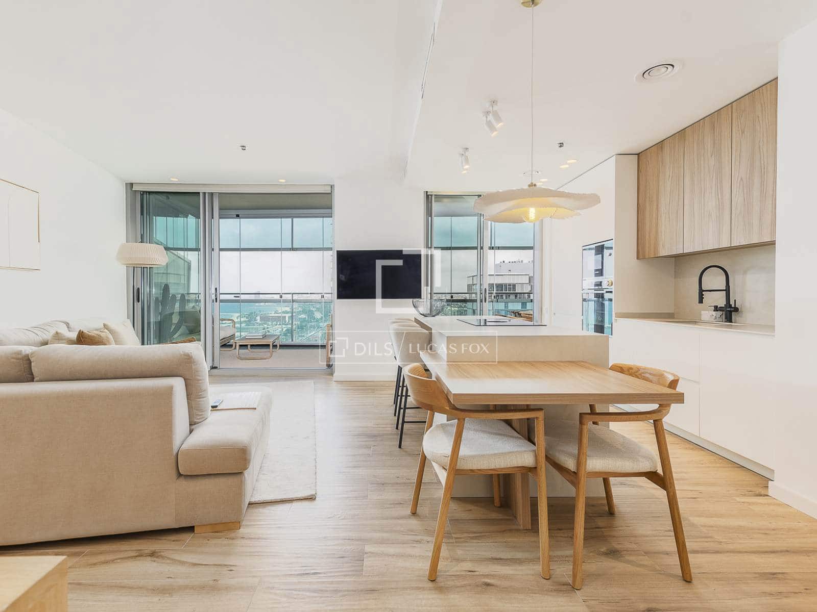 2 soverom Leilighet til salgs i Barcelona by med svømmebasseng garasje - € 1 200 000 (Ref: 9905159)
