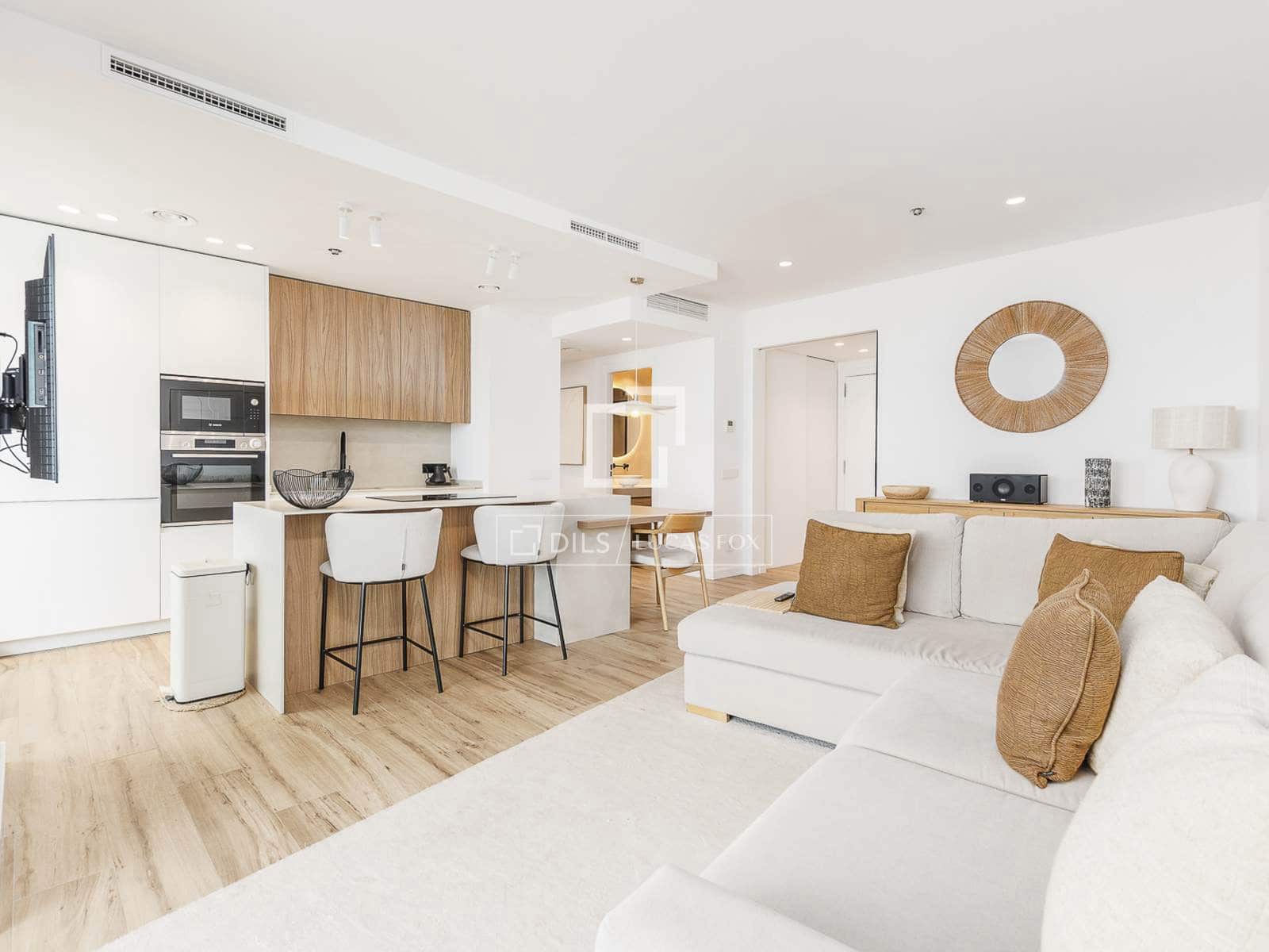 2 soverom Leilighet til salgs i Barcelona by med svømmebasseng garasje - € 1 200 000 (Ref: 9905159)