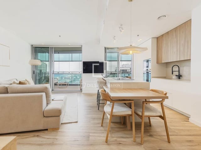 2 soverom Leilighet til salgs i Barcelona by med svømmebasseng garasje - € 1 200 000 (Ref: 9905159)