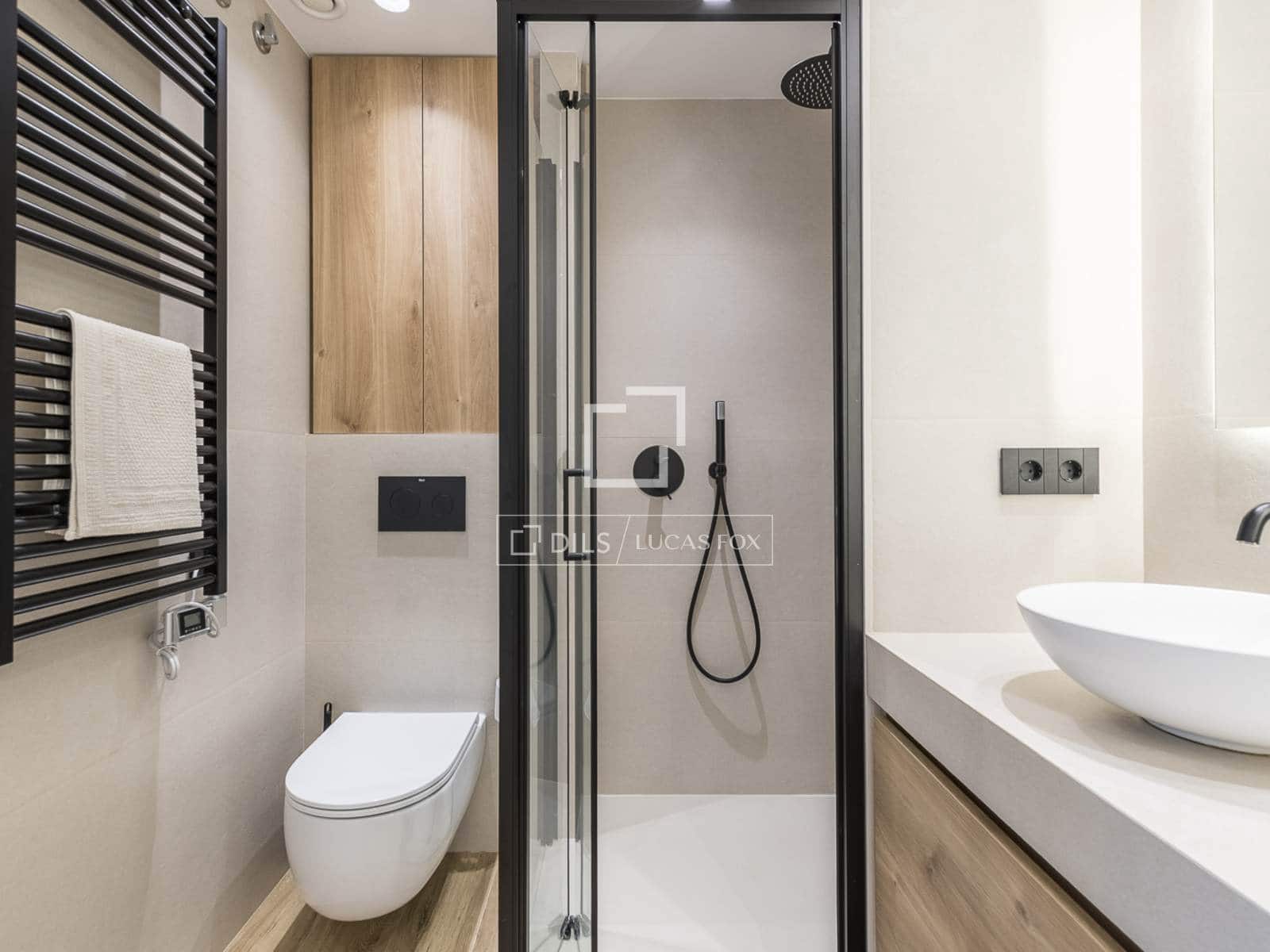2 soverom Leilighet til salgs i Barcelona by med svømmebasseng garasje - € 1 200 000 (Ref: 9905159)