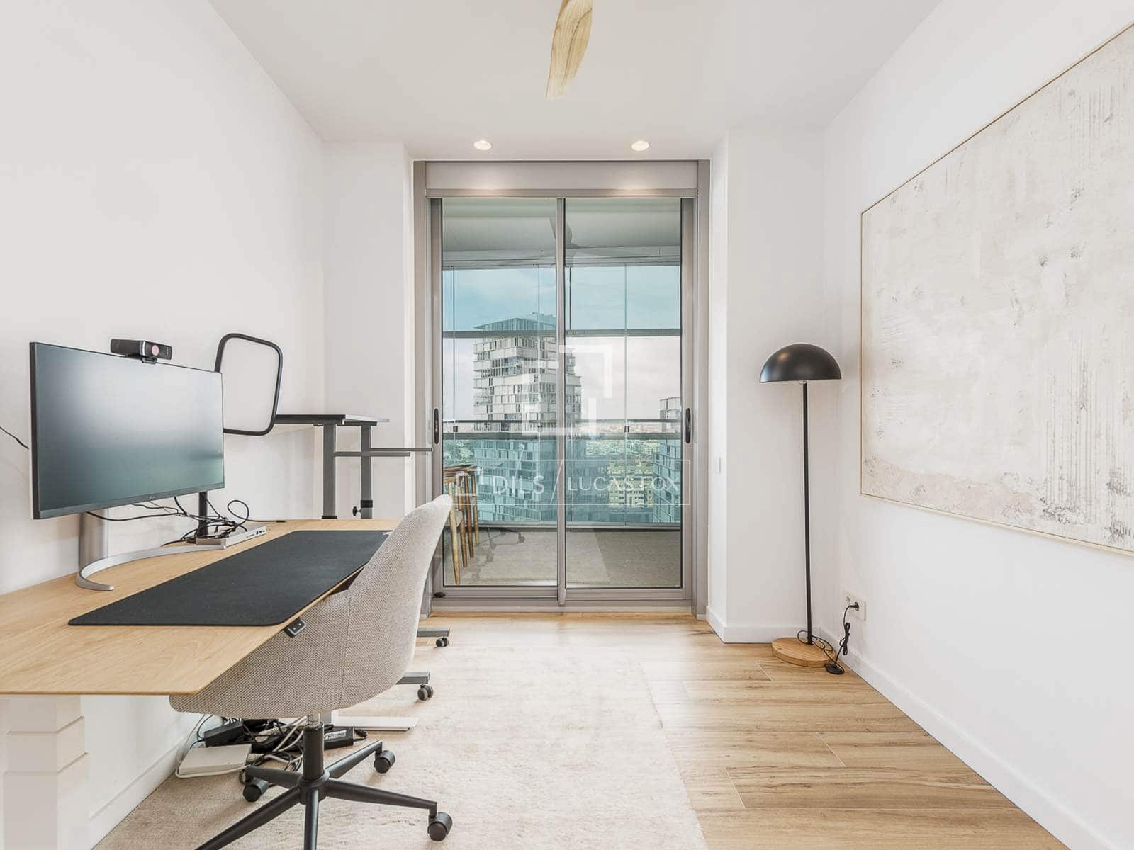 2 soverom Leilighet til salgs i Barcelona by med svømmebasseng garasje - € 1 200 000 (Ref: 9905159)