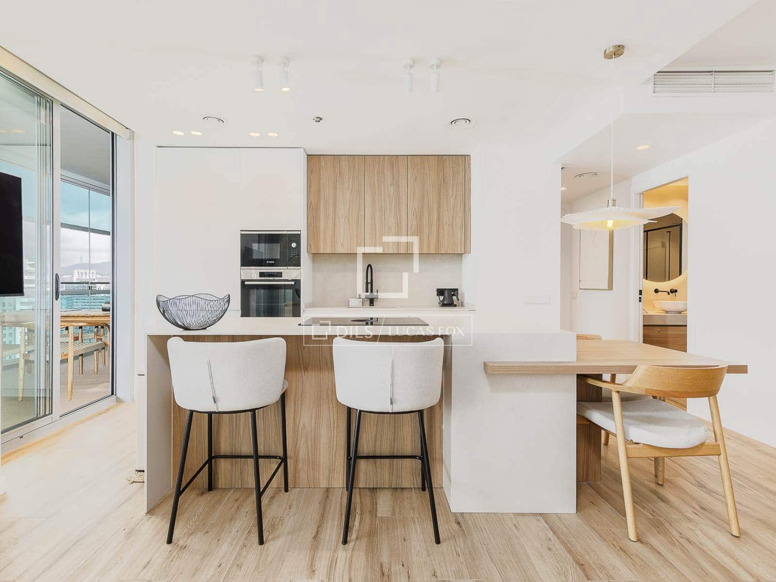 2 soverom Leilighet til salgs i Barcelona by med svømmebasseng garasje - € 1 200 000 (Ref: 9905159)