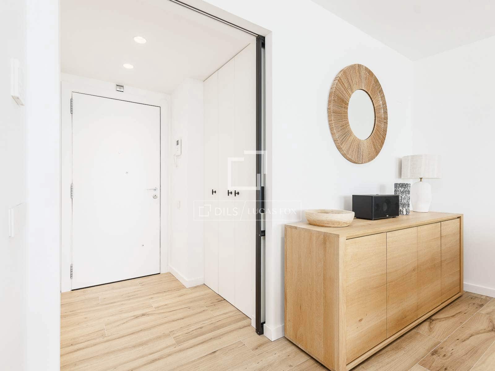 2 soverom Leilighet til salgs i Barcelona by med svømmebasseng garasje - € 1 200 000 (Ref: 9905159)