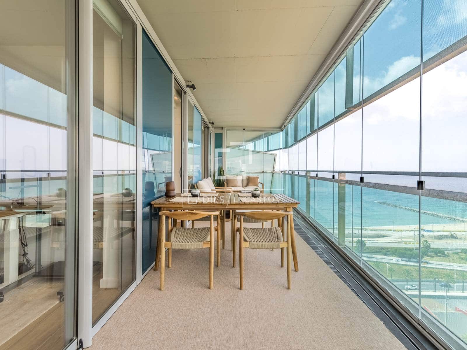 2 soverom Leilighet til salgs i Barcelona by med svømmebasseng garasje - € 1 200 000 (Ref: 9905159)