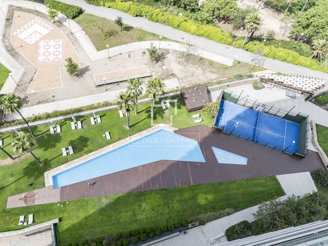 2 soverom Leilighet til salgs i Barcelona by med svømmebasseng garasje - € 1 200 000 (Ref: 9905159)