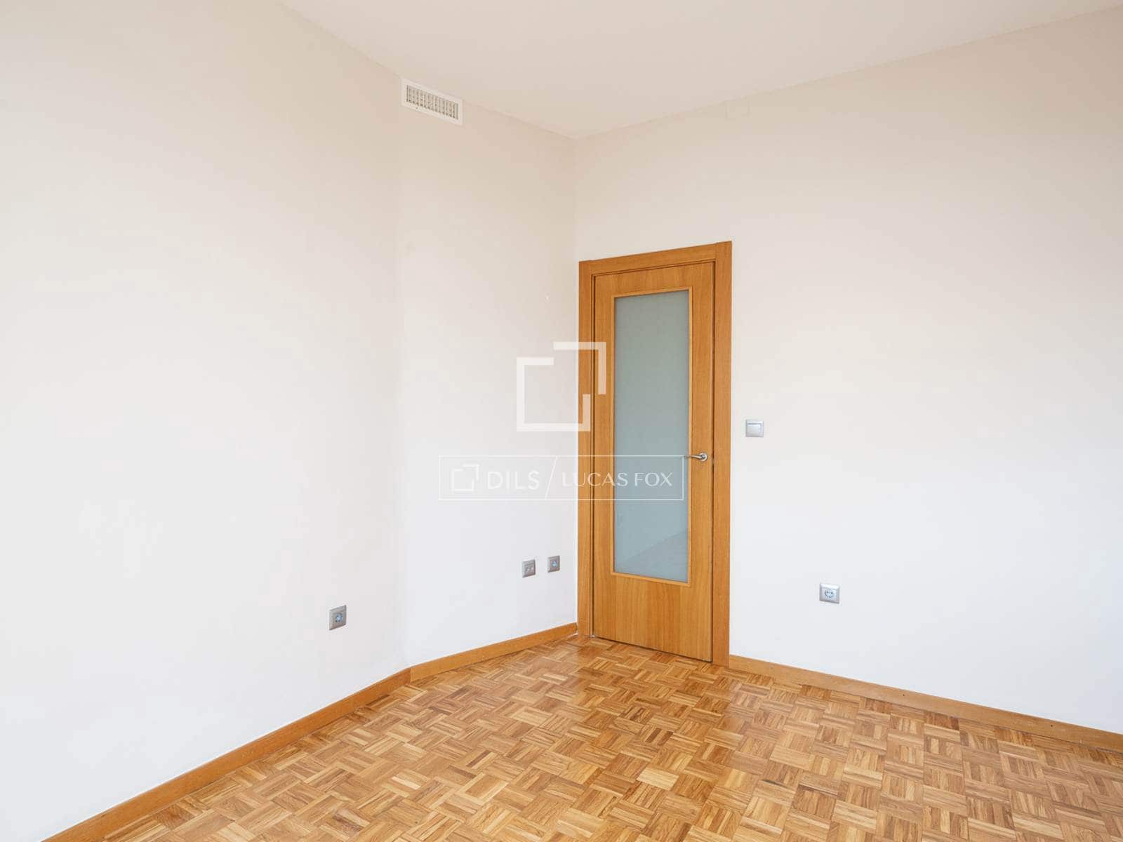4 sypialnia Penthouse do wynajęcia w Miasto Walencja z garażem - 3 200 € (Ref: 9905303)