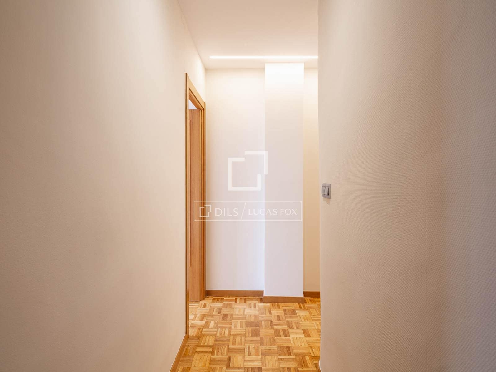 4 sypialnia Penthouse do wynajęcia w Miasto Walencja z garażem - 3 200 € (Ref: 9905303)
