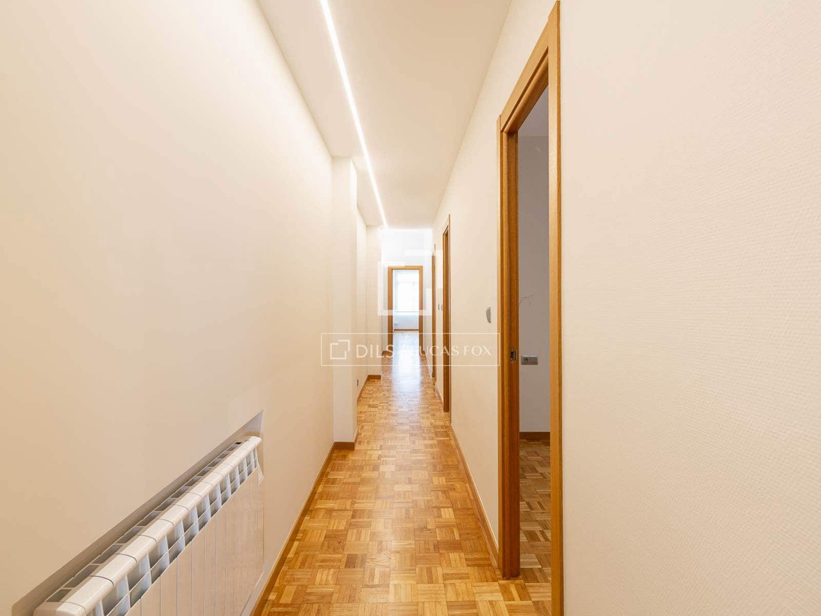 4 sypialnia Penthouse do wynajęcia w Miasto Walencja z garażem - 3 200 € (Ref: 9905303)