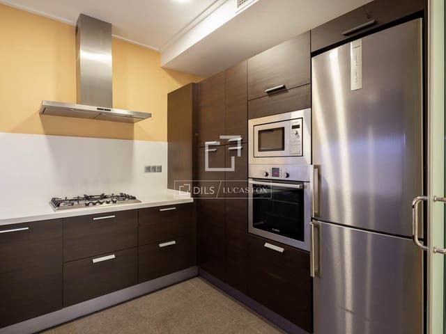4 sypialnia Penthouse do wynajęcia w Miasto Walencja z garażem - 3 200 € (Ref: 9905303)