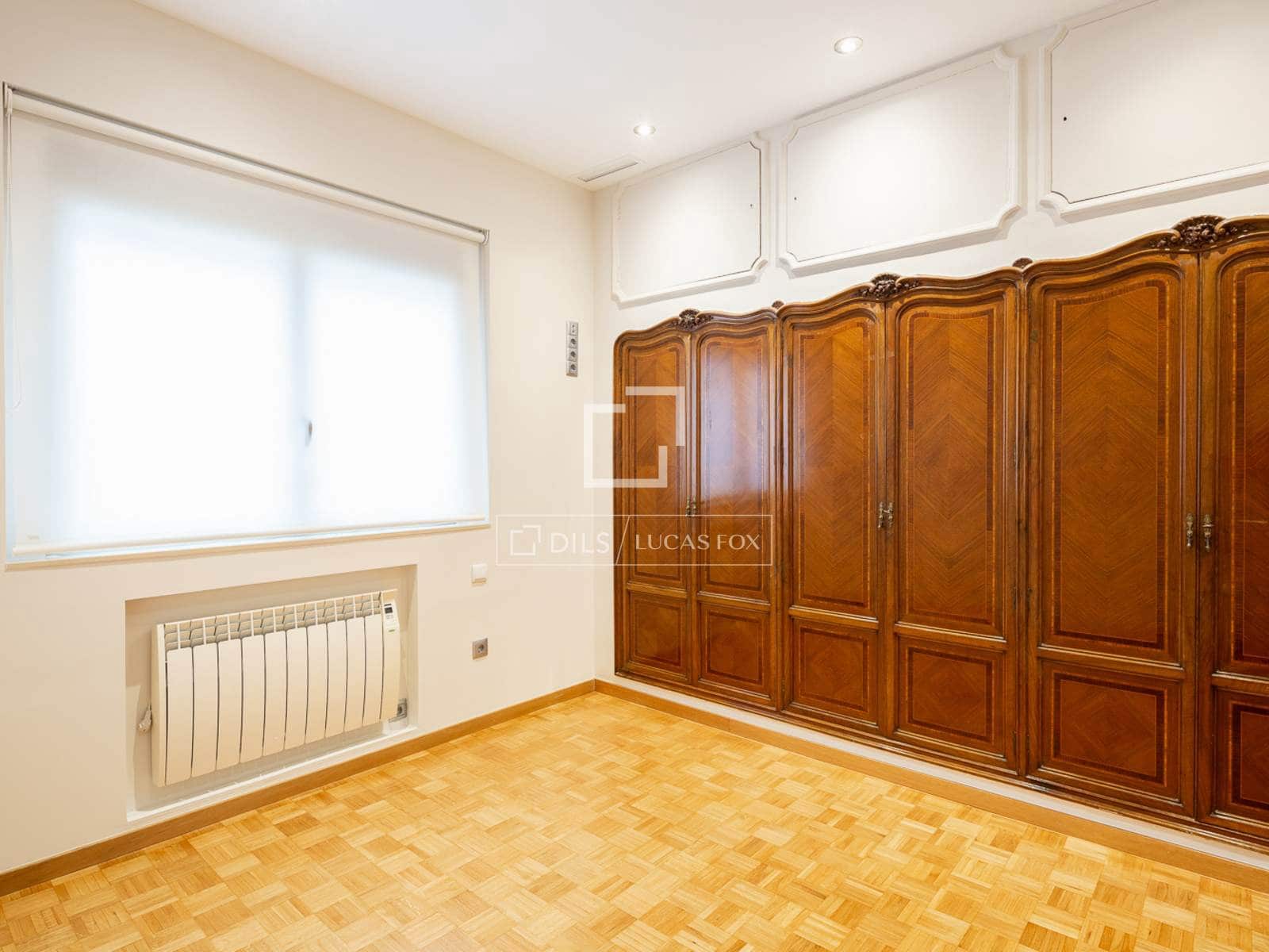 4 sypialnia Penthouse do wynajęcia w Miasto Walencja z garażem - 3 200 € (Ref: 9905303)