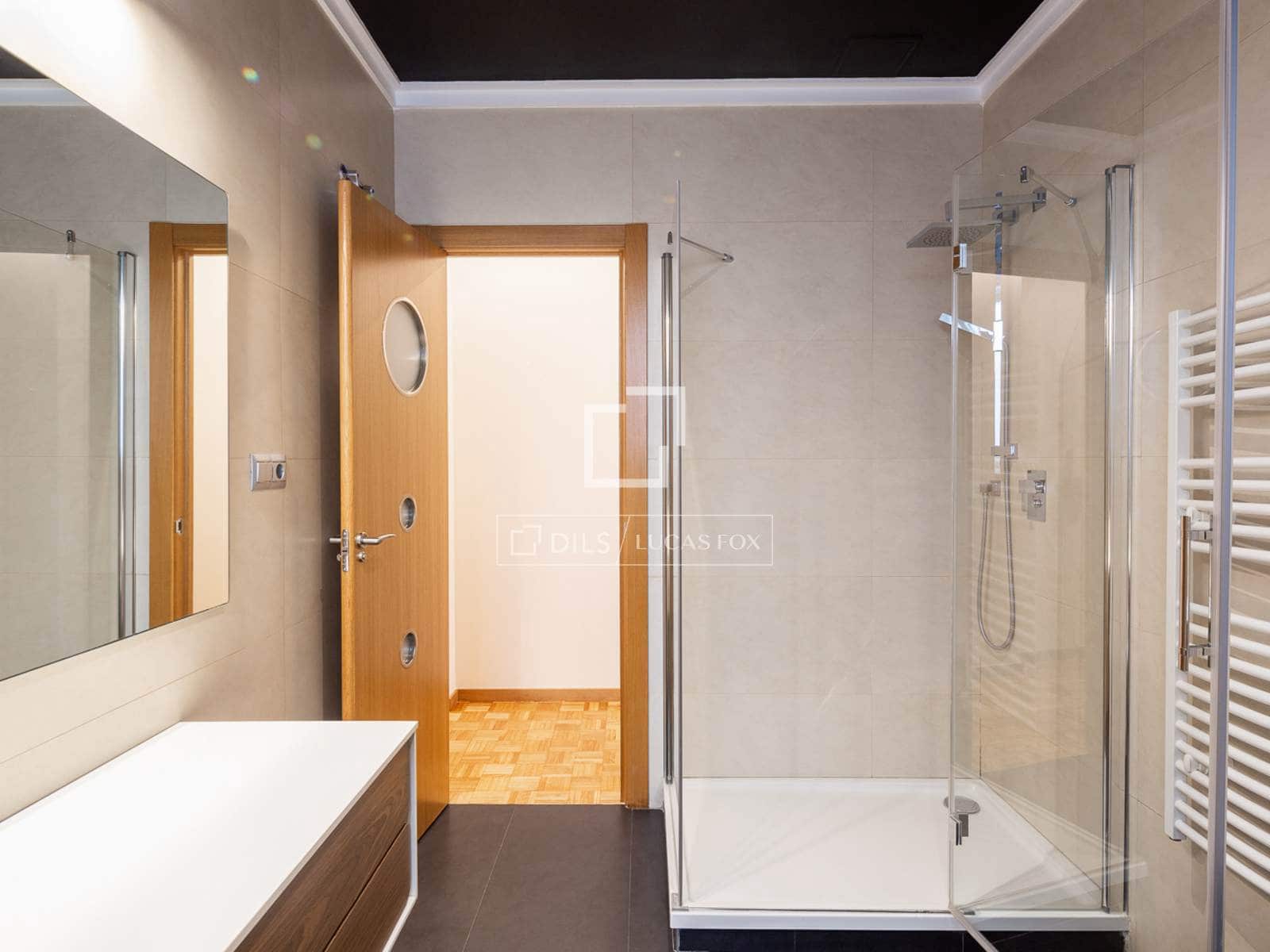 4 sypialnia Penthouse do wynajęcia w Miasto Walencja z garażem - 3 200 € (Ref: 9905303)