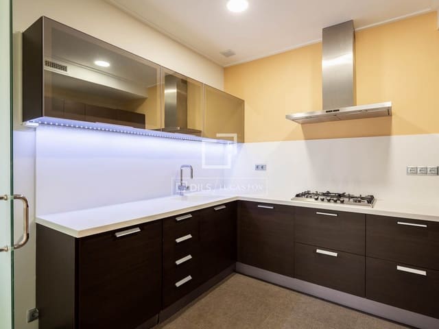 4 sypialnia Penthouse do wynajęcia w Miasto Walencja z garażem - 3 200 € (Ref: 9905303)