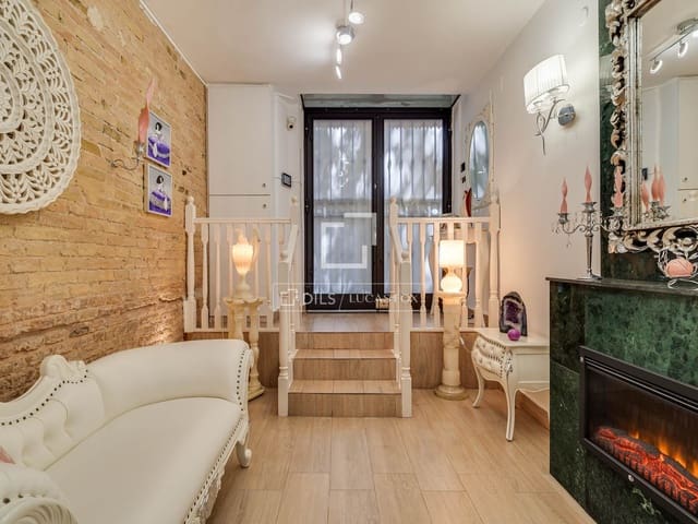 2 bedroom Apartment for sale in El Poble Sec, Barcelona city - € 419,000 (Ref: 9905305)