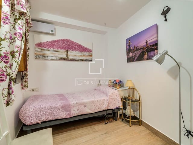 2 bedroom Apartment for sale in El Poble Sec, Barcelona city - € 419,000 (Ref: 9905305)