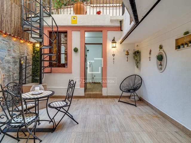 2 bedroom Apartment for sale in El Poble Sec, Barcelona city - € 419,000 (Ref: 9905305)