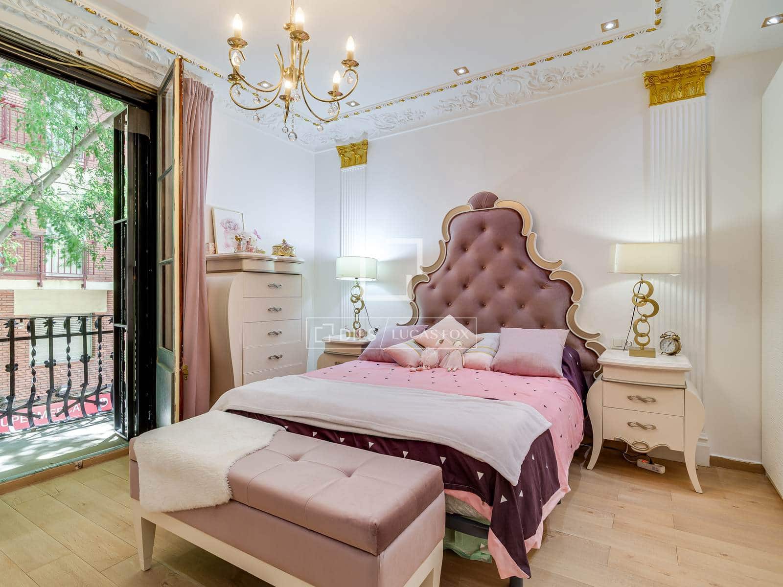 4 slaapkamer Appartement te koop in Barcelona stad - € 847.000 (Ref: 9905306)