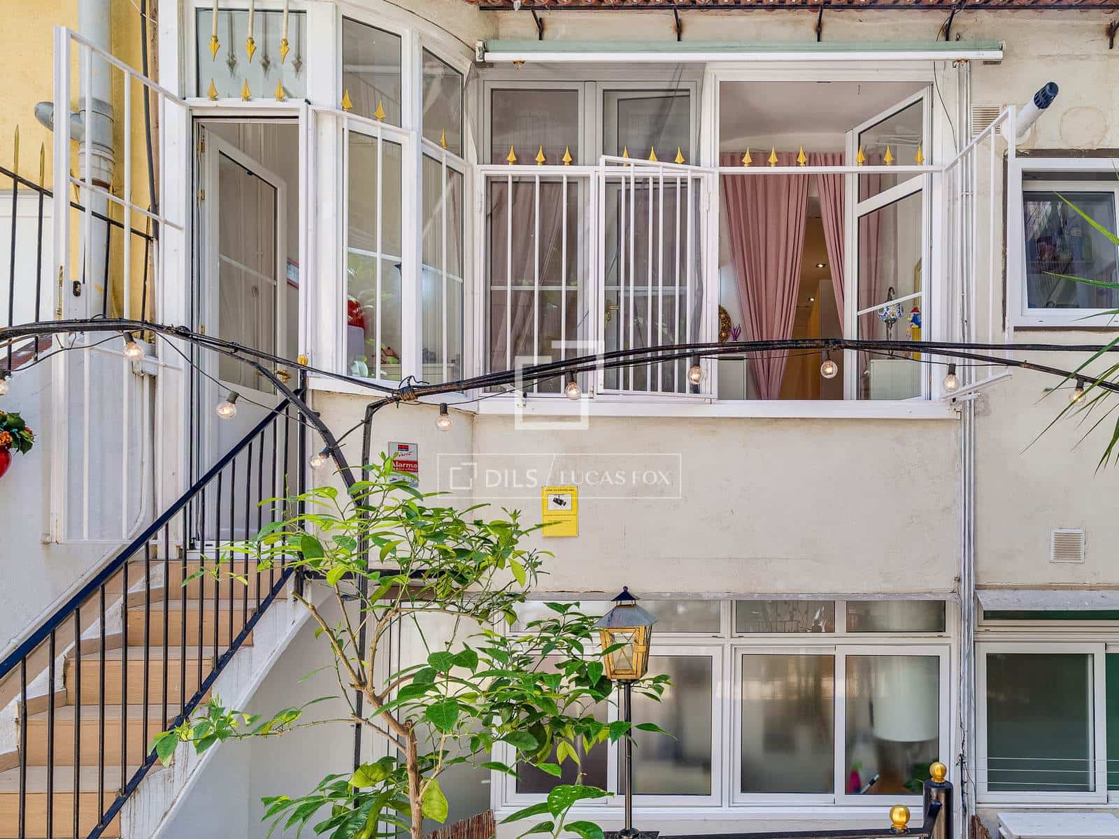 4 slaapkamer Appartement te koop in Barcelona stad - € 847.000 (Ref: 9905306)