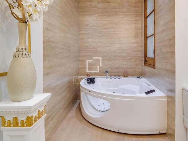 4 slaapkamer Appartement te koop in El Poble Sec, Barcelona stad - € 847.000 (Ref: 9905306)