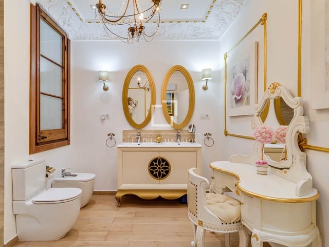 4 slaapkamer Appartement te koop in El Poble Sec, Barcelona stad - € 847.000 (Ref: 9905306)