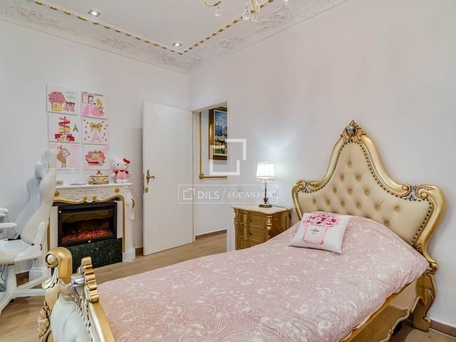 4 slaapkamer Appartement te koop in El Poble Sec, Barcelona stad - € 847.000 (Ref: 9905306)